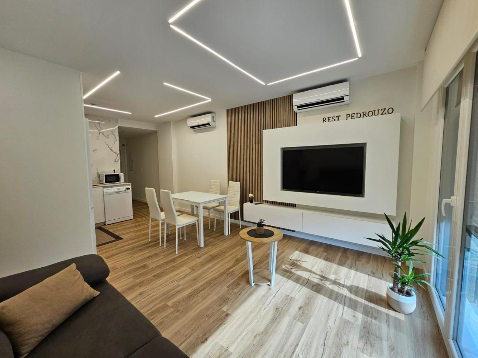 Rest Pedrouzo Apartment ภายนอก รูปภาพ